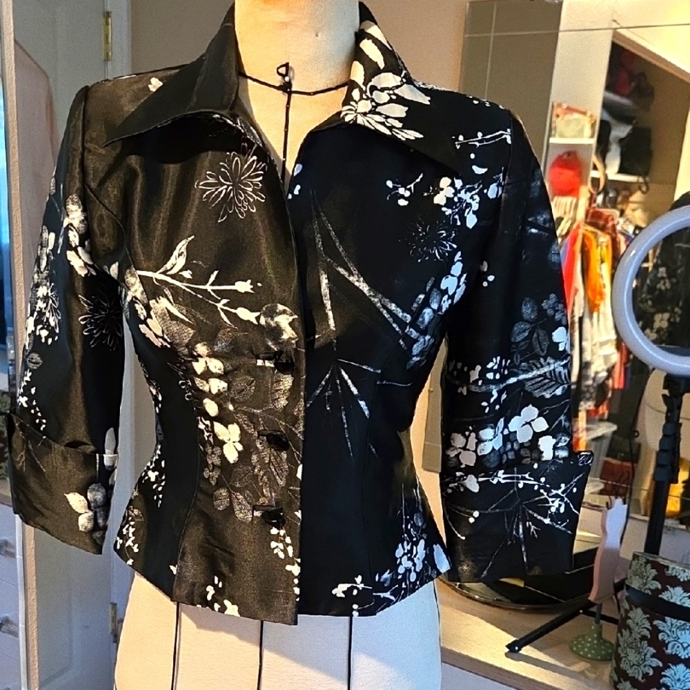JS‎ Collections Chic Black Floral Women's Blazer